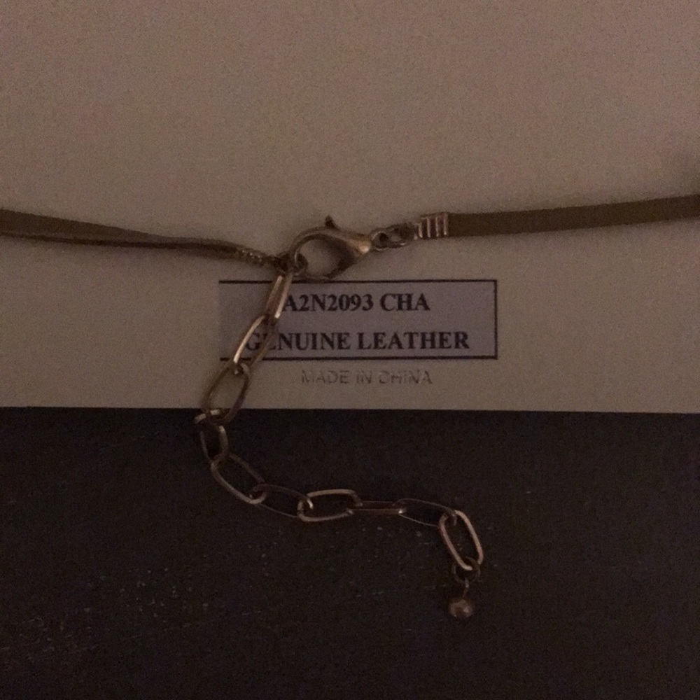 🌵Influence Genuine leather Choker - Picture 5 of 5